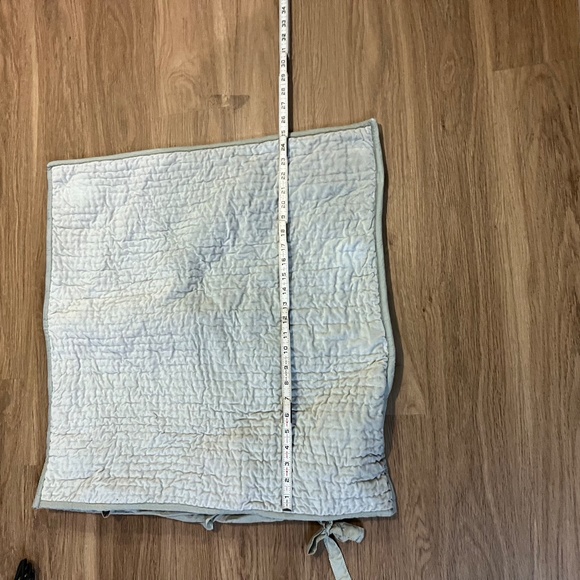 set of 3 Pottery Barn green 24X24 pillow shams - Picture 6 of 9